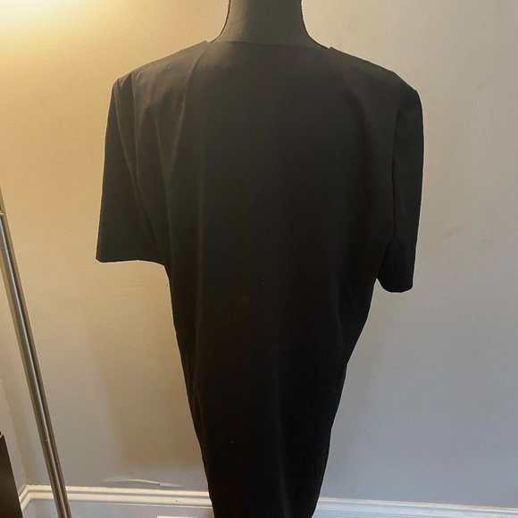 Elie Tahari Elegant Simple Black Dress - Picture 4 of 4